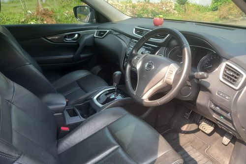 2015 Nissan X Trail 2.5L CVT AT bekas
