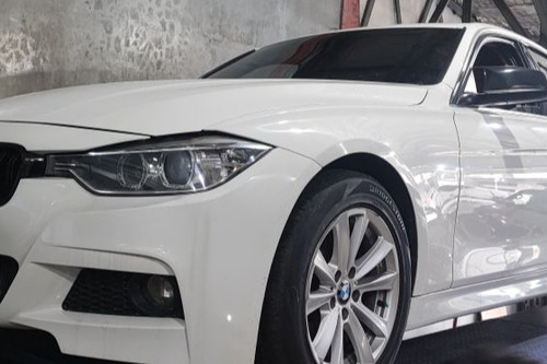 2012 BMW 3 Series Sedan  335i M SPORT bekas