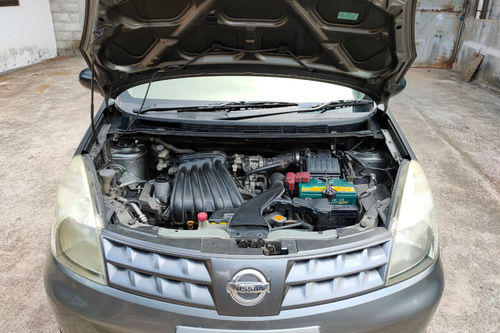 Second hand 2010 Nissan Grand Livina 1.5 SV MT 