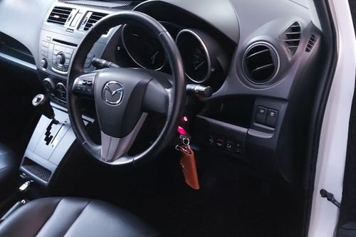 2017 Mazda 5 SKYACTIVE 2.0 AT bekas