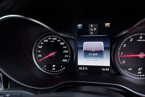 Dijual 2015 Mercedes Benz GLC-Class 250 Exclusive bekas
