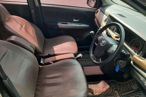 2016 Daihatsu Sigra 1.2 R DLX AT