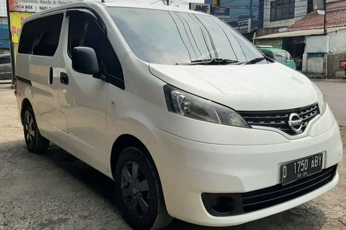 Old 2013 Nissan Evalia 1.5 S M/T