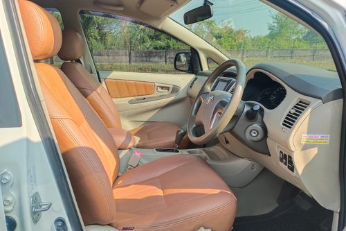 2013 Toyota Innova DIESEL G 2.4 AT bekas