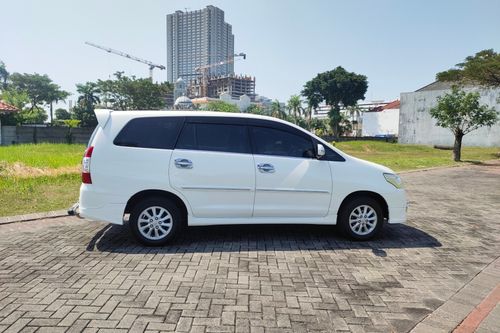 2014 Toyota Kijang Innova 2.0 V AT bekas