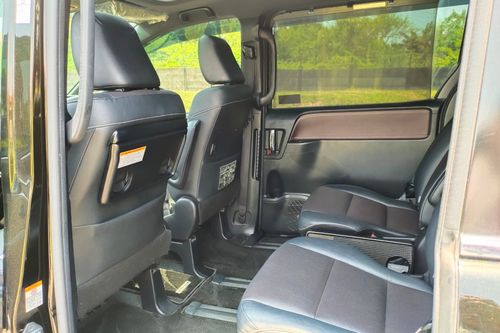 2017 Toyota Voxy 2.0 CVT bekas