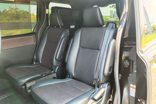 2017 Toyota Voxy 2.0 CVT bekas