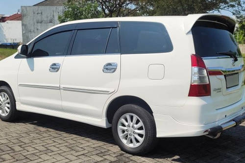 2014 Toyota Kijang Innova 2.0 V AT bekas