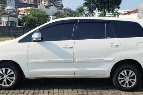 2013 Toyota Innova DIESEL G 2.4 AT bekas