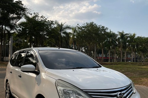 2014 Nissan Grand Livina 1.5 SV MT bekas