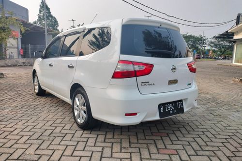 2nd Hand 2015 Nissan Grand Livina 1.5 SV CVT