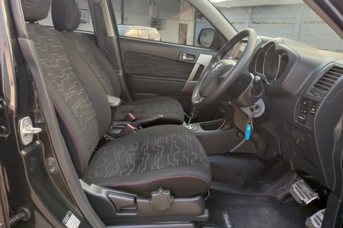 2015 Toyota Rush G A/T DREES UP LUXURY bekas