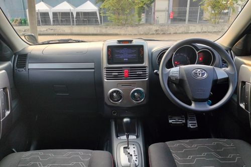 2015 Toyota Rush G A/T DREES UP LUXURY bekas
