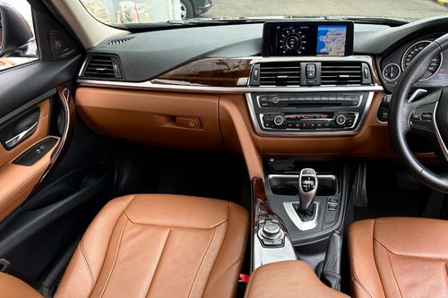 Old 2013 BMW 3 Series Sedan 335i M SPORT