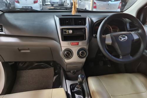 2012 Daihatsu Xenia 1.0 M MT bekas