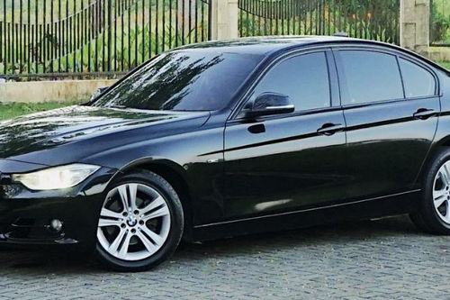 2012 BMW 3 Series Sedan 320i Sport