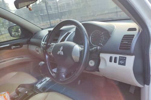 2010 Mitsubishi Pajero Sport Exceed AT 4x2 bekas