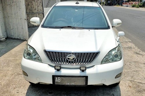 2004 Toyota Harrier 3.0 bekas