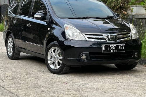 2011 Nissan Grand Livina  1.5 Ultimate AT Bekas