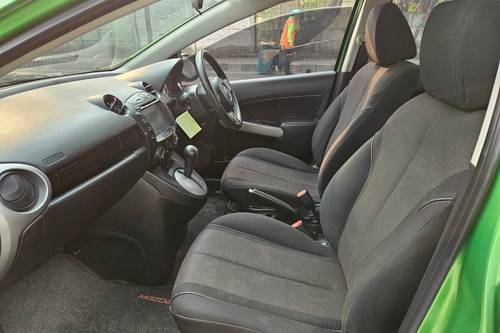 Dijual 2011 Mazda 2 R bekas