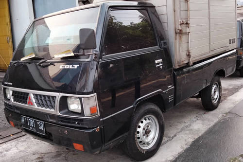 2014 Mitsubishi L300  BOX DIESEL bekas