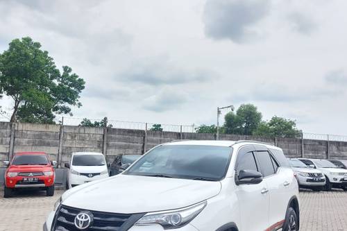 Used 2018 Toyota Fortuner 4X2 2.5L MT