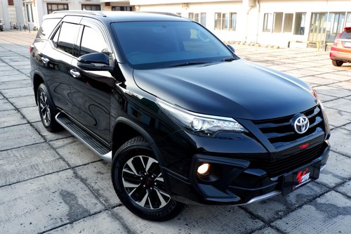 2018 Toyota Fortuner VRZ 4X2 TRD 2.4L AT