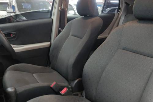 2013 Toyota Yaris E AT tua