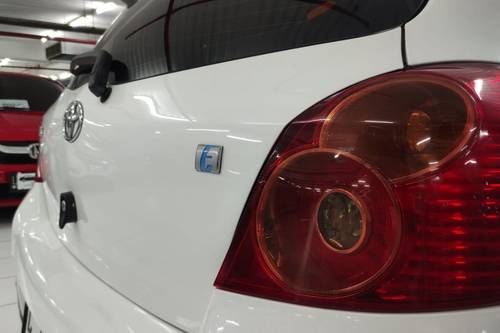 2013 Toyota Yaris E AT tua