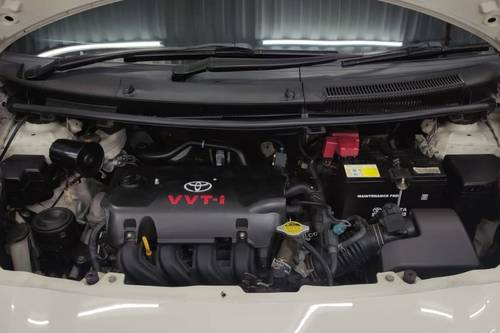 Dijual 2013 Toyota Yaris E AT bekas