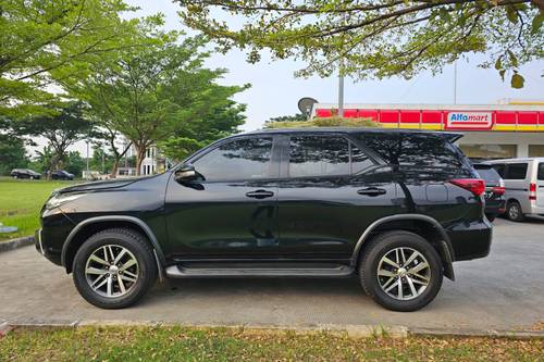 2016 Toyota Fortuner  4X2 G AT DSL