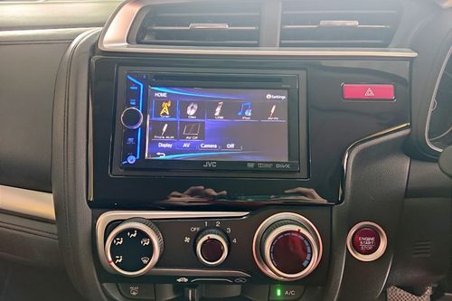 2016 Honda Jazz RS CVT bekas