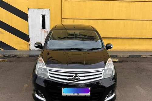 2013 Nissan Grand Livina  XV AT bekas