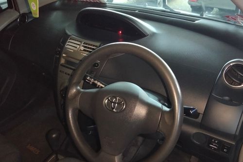 2011 Toyota Yaris E Grade CVT bekas