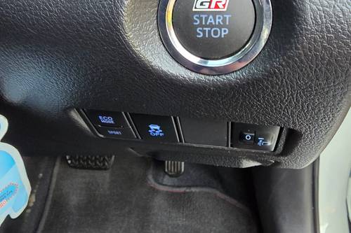 2022 Toyota Yaris 1.5 S CVT GR Sport 7 AB bekas