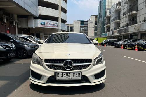 2015 Mercedes Benz CLA-Class  200 AT bekas