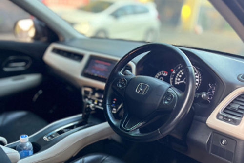 Old 2015 Honda HRV 1.8 Prestige