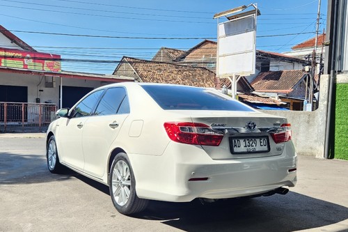 Dijual 2014 Toyota Camry 2.5 HV bekas