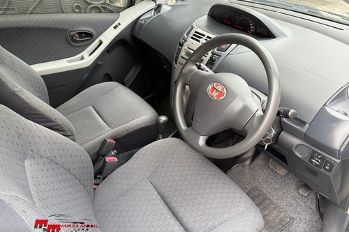 2010 Toyota Yaris E 1.5L AT tua