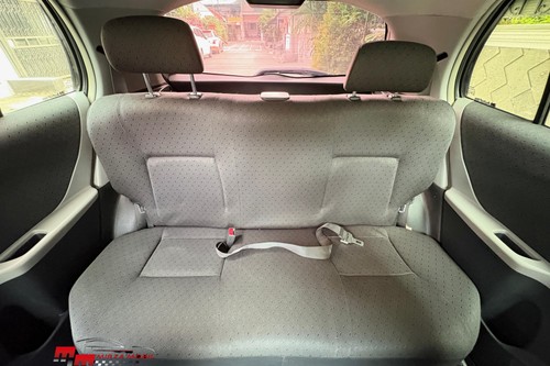 2010 Toyota Yaris E 1.5L AT bekas