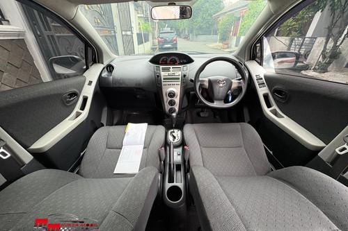 Dijual 2013 Toyota Yaris E 1.5L AT bekas