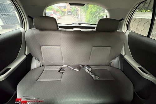 2013 Toyota Yaris E 1.5L AT bekas