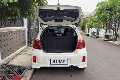 2013 Toyota Yaris E 1.5L AT tua