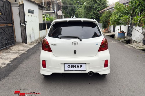 2013 Toyota Yaris E 1.5L AT tua