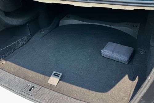 2014 Mercedes Benz E-Class E 250 AT (CKD) bekas