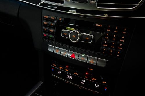 2014 Mercedes Benz E-Class E 250 AT (CKD) bekas