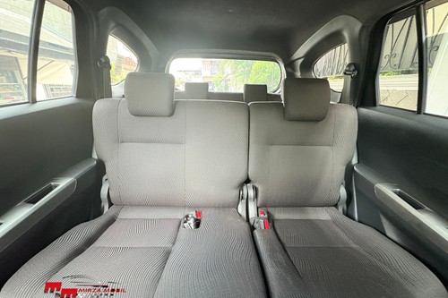 2023 Daihatsu Sigra 1.2 R AT bekas