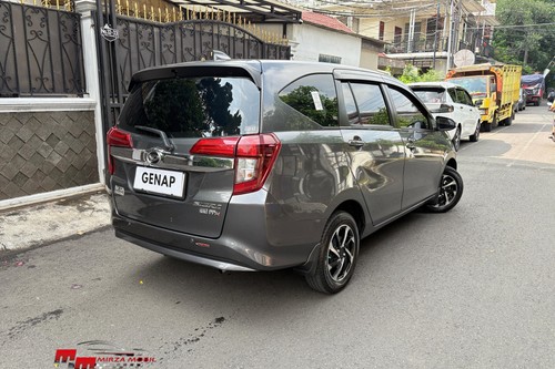 2023 Daihatsu Sigra 1.2 R AT bekas