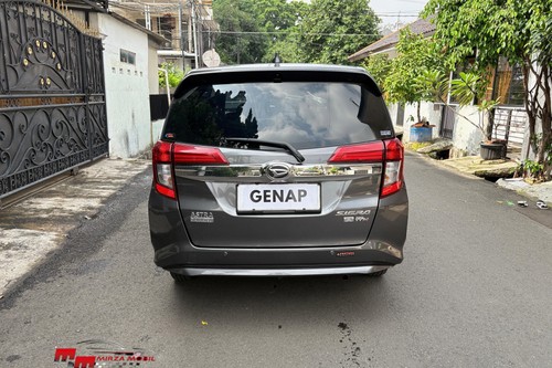 2023 Daihatsu Sigra 1.2 R AT tua