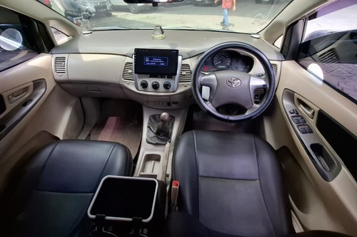 2012 Toyota Innova BENSIN G 2.0 MT bekas